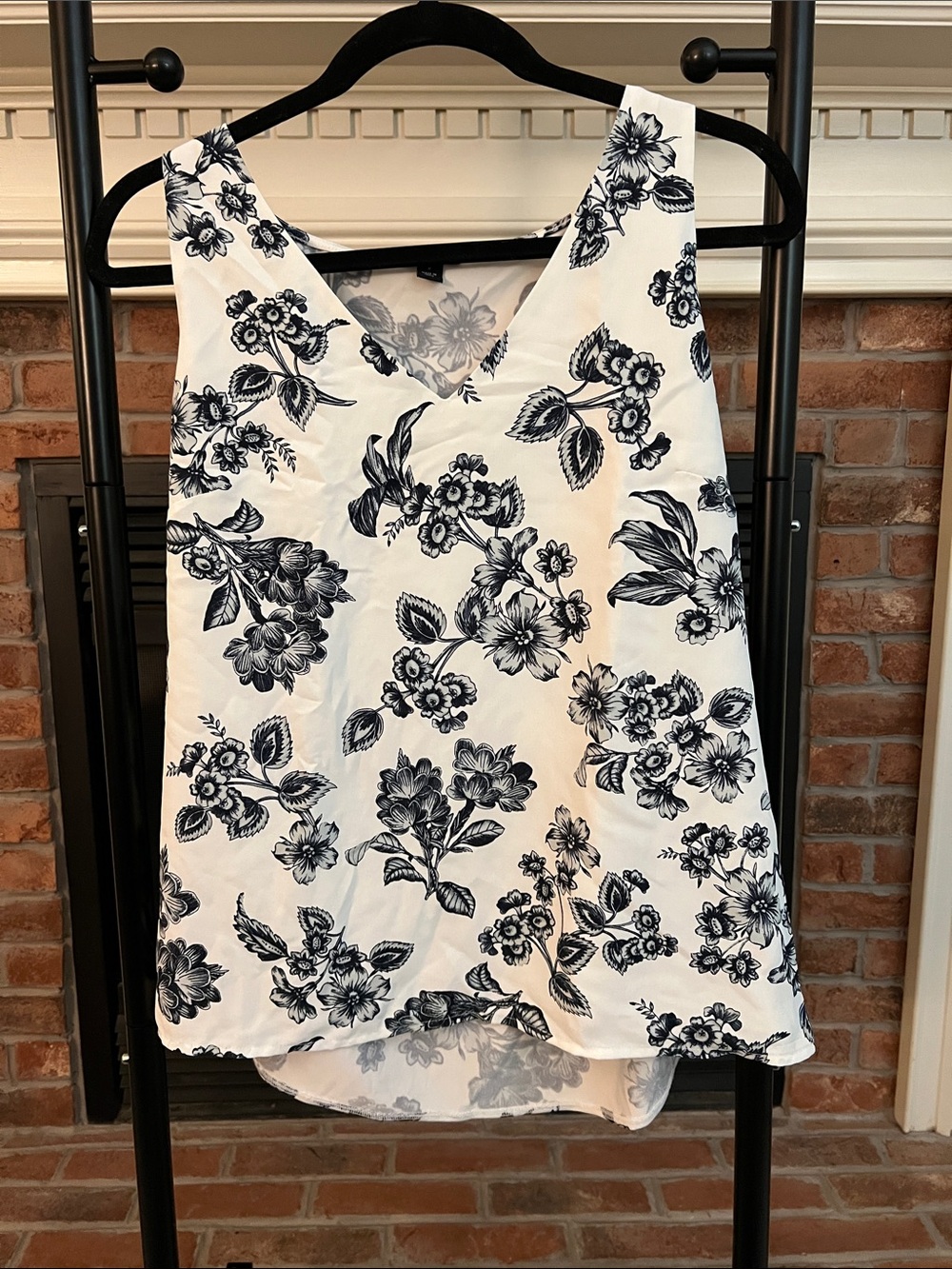 Ann Taylor White V-Neck Floral Camisole with Black Print